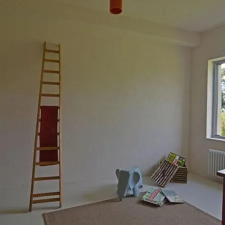 An Der Ostkueste Siziliens In Roveto * La Banca